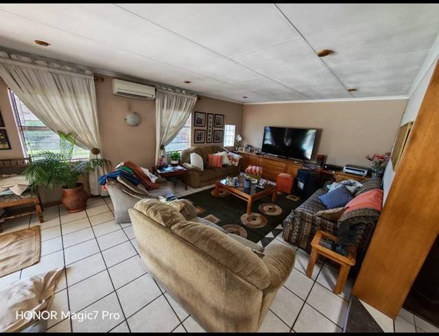 3 BEDROOM HOUSE FOR SALE IN VANDERBIJLPARK SW 2